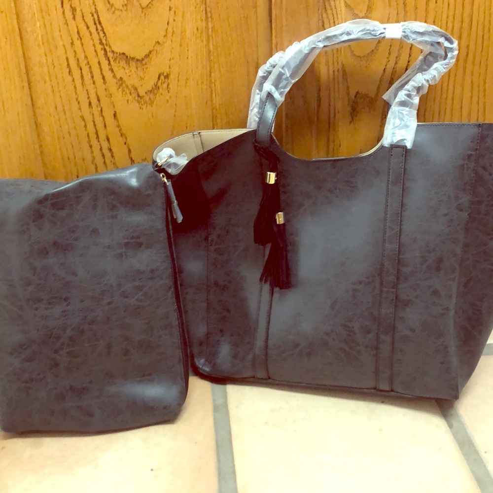 NWT Neiman Marcus Tote with detachable Clutch